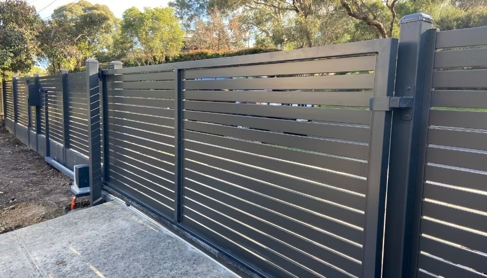 Horizontal fences